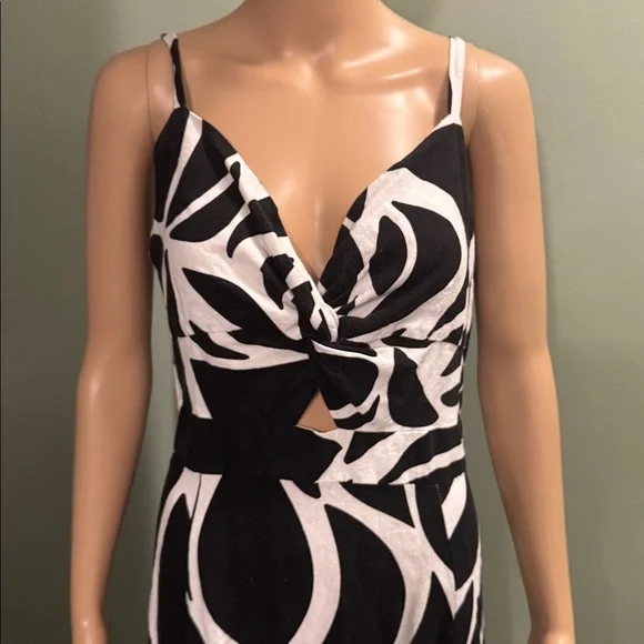 Black and White open back Maxi Dress size XL - Picture 5 of 6